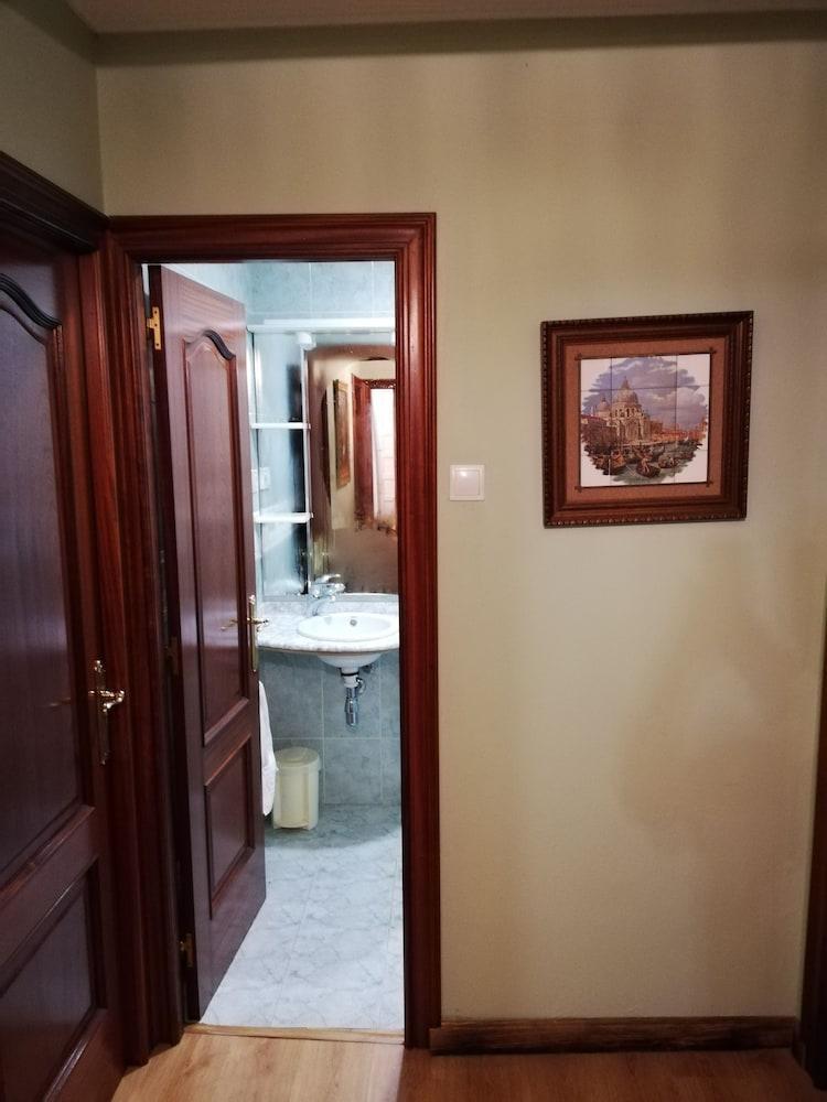 Hostal Restaurante La Cepa Cariño Exteriér fotografie