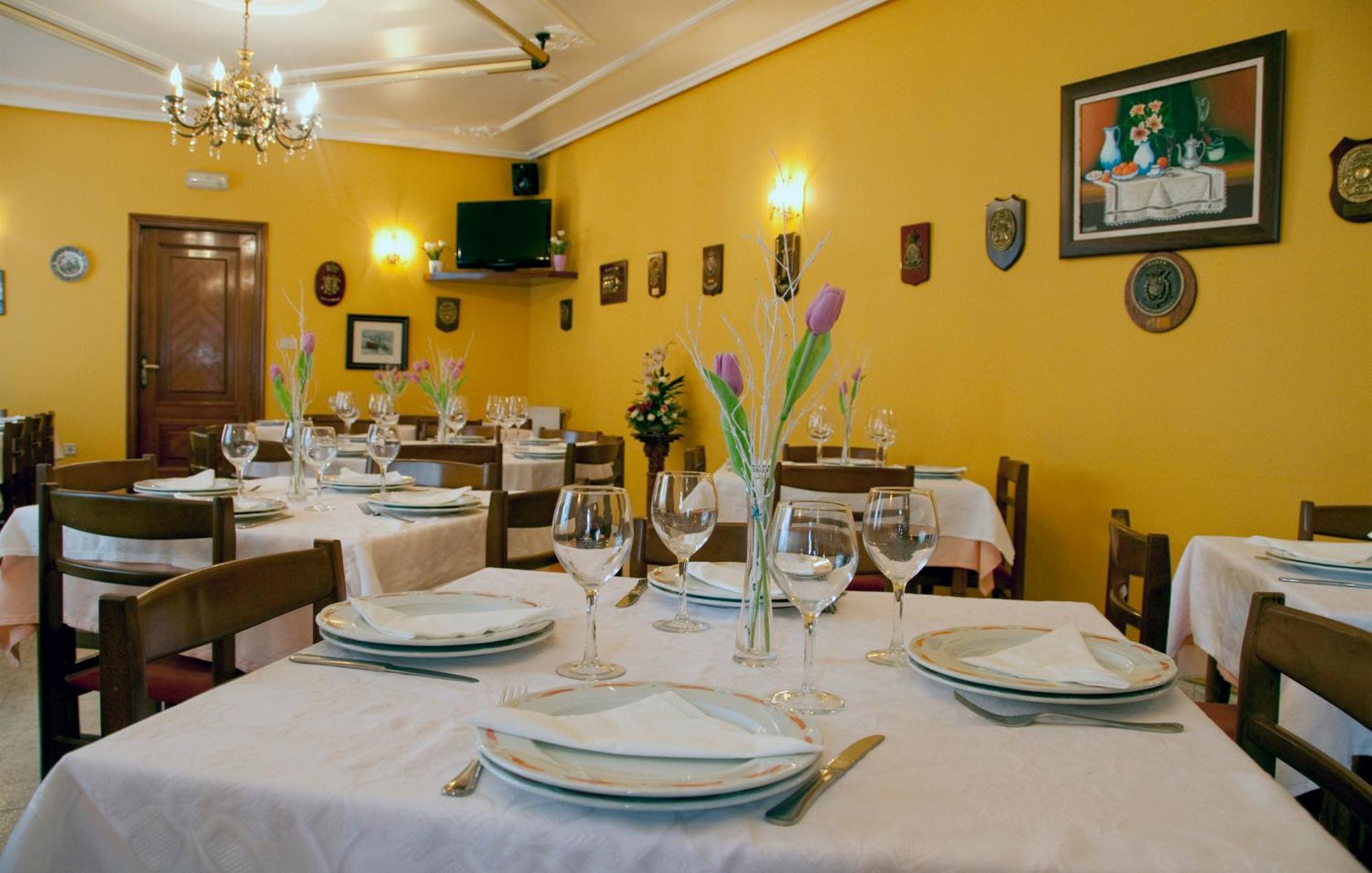 Hostal Restaurante La Cepa Cariño Exteriér fotografie